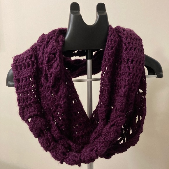 Purple scarf - Picture 1 of 1